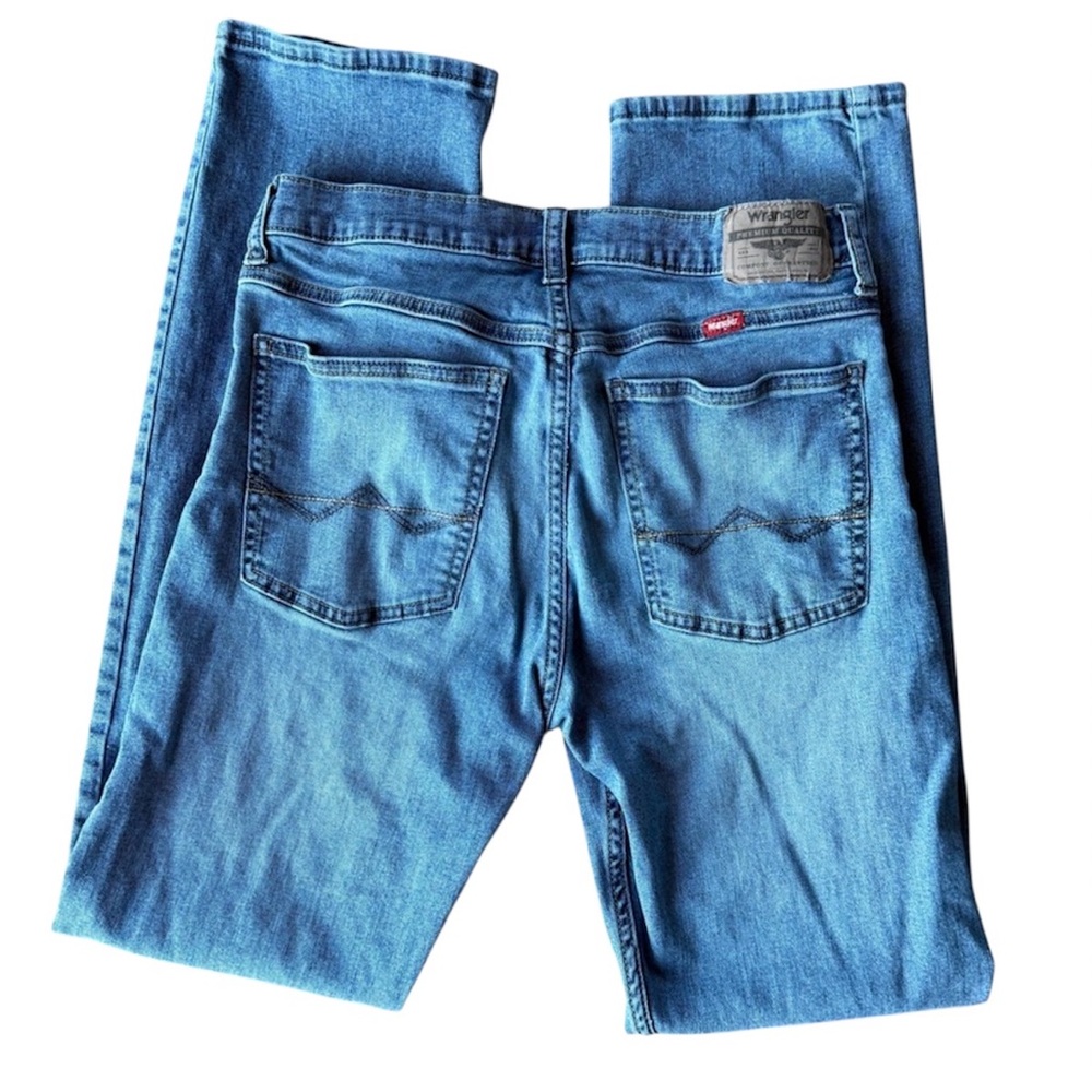Wrangler Slim Straight Flex 30x32 5 Pocket Zip Button Denim Jean